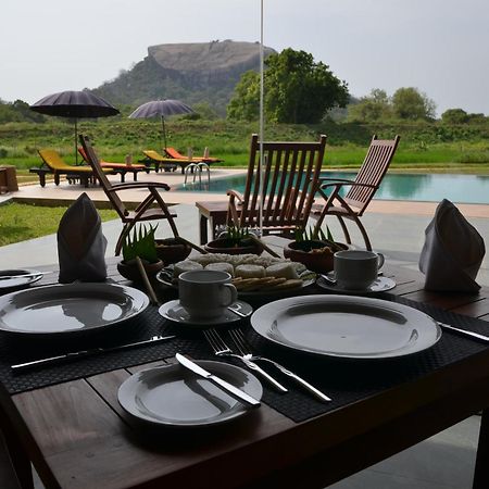 Sigiriya King'S Resort Exteriör bild