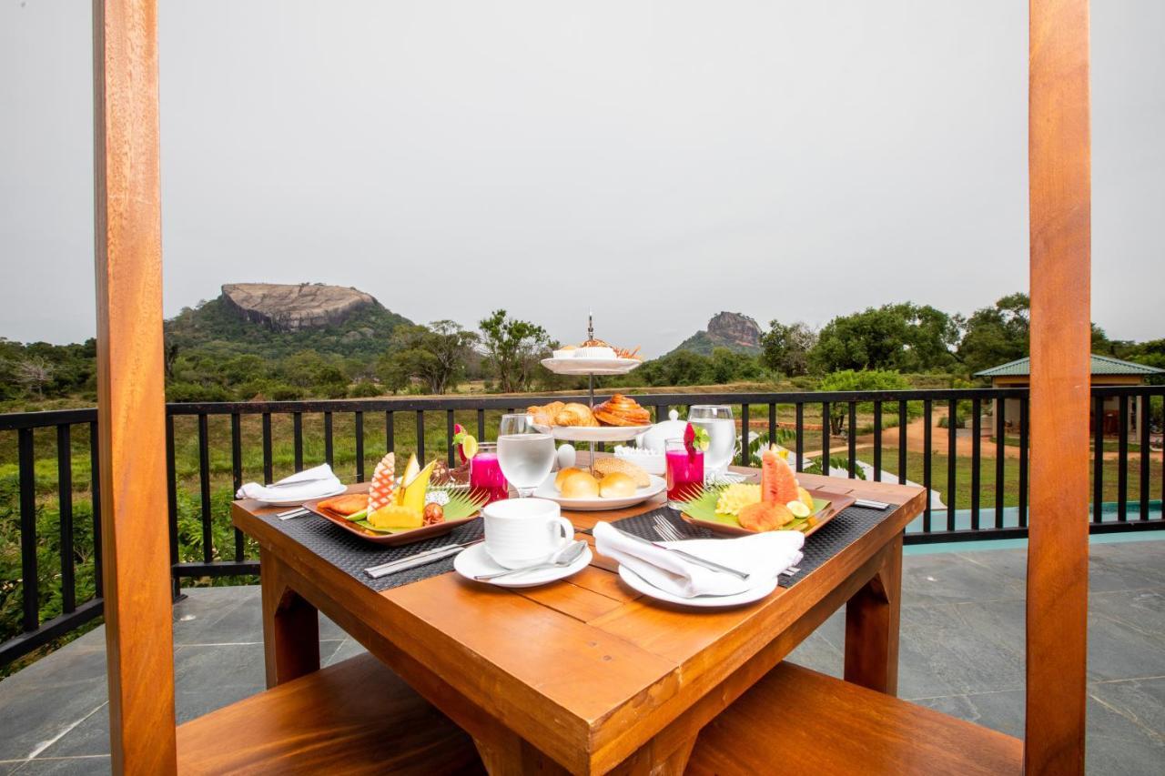 Sigiriya King'S Resort Exteriör bild