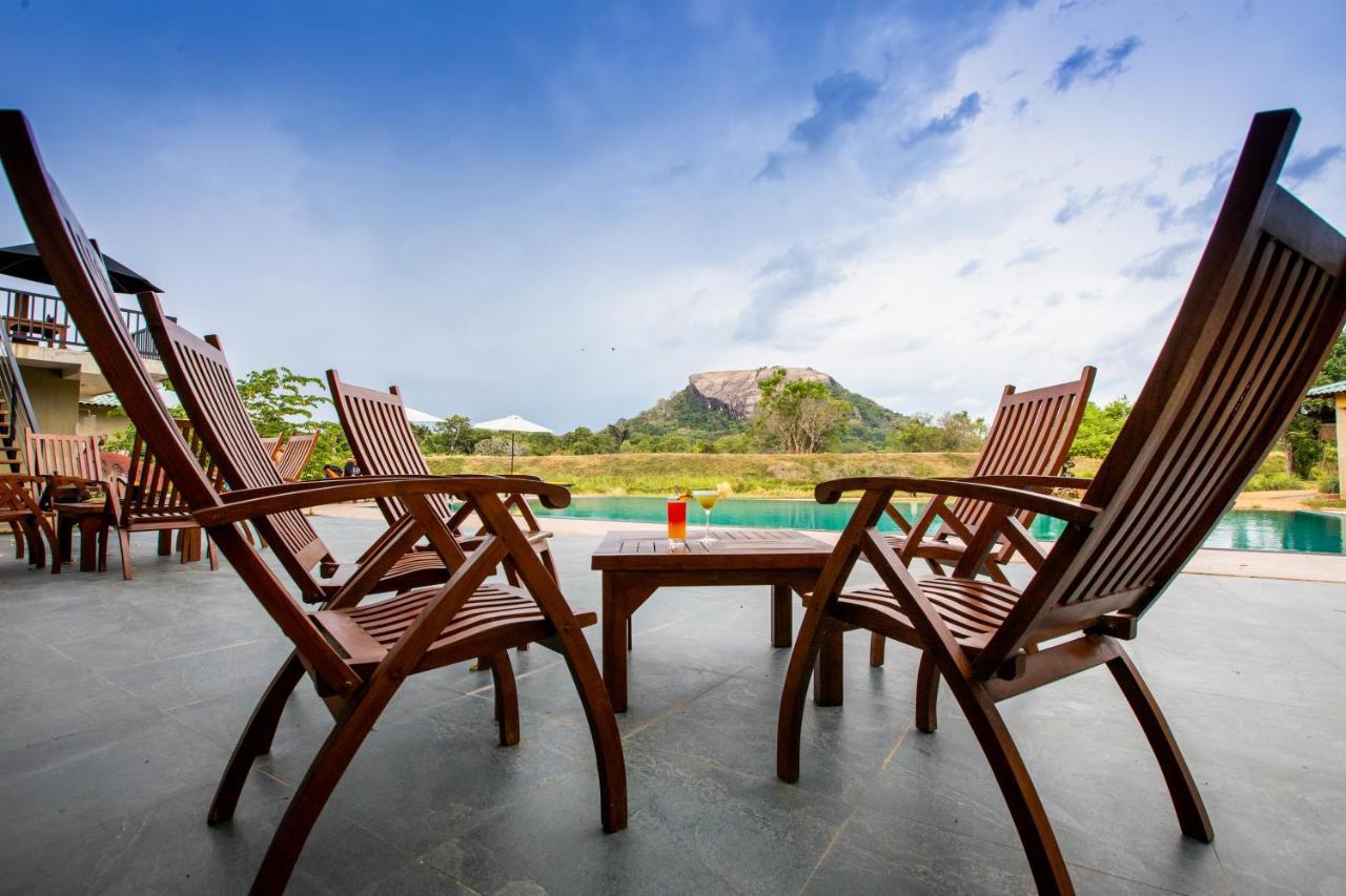Sigiriya King'S Resort Exteriör bild