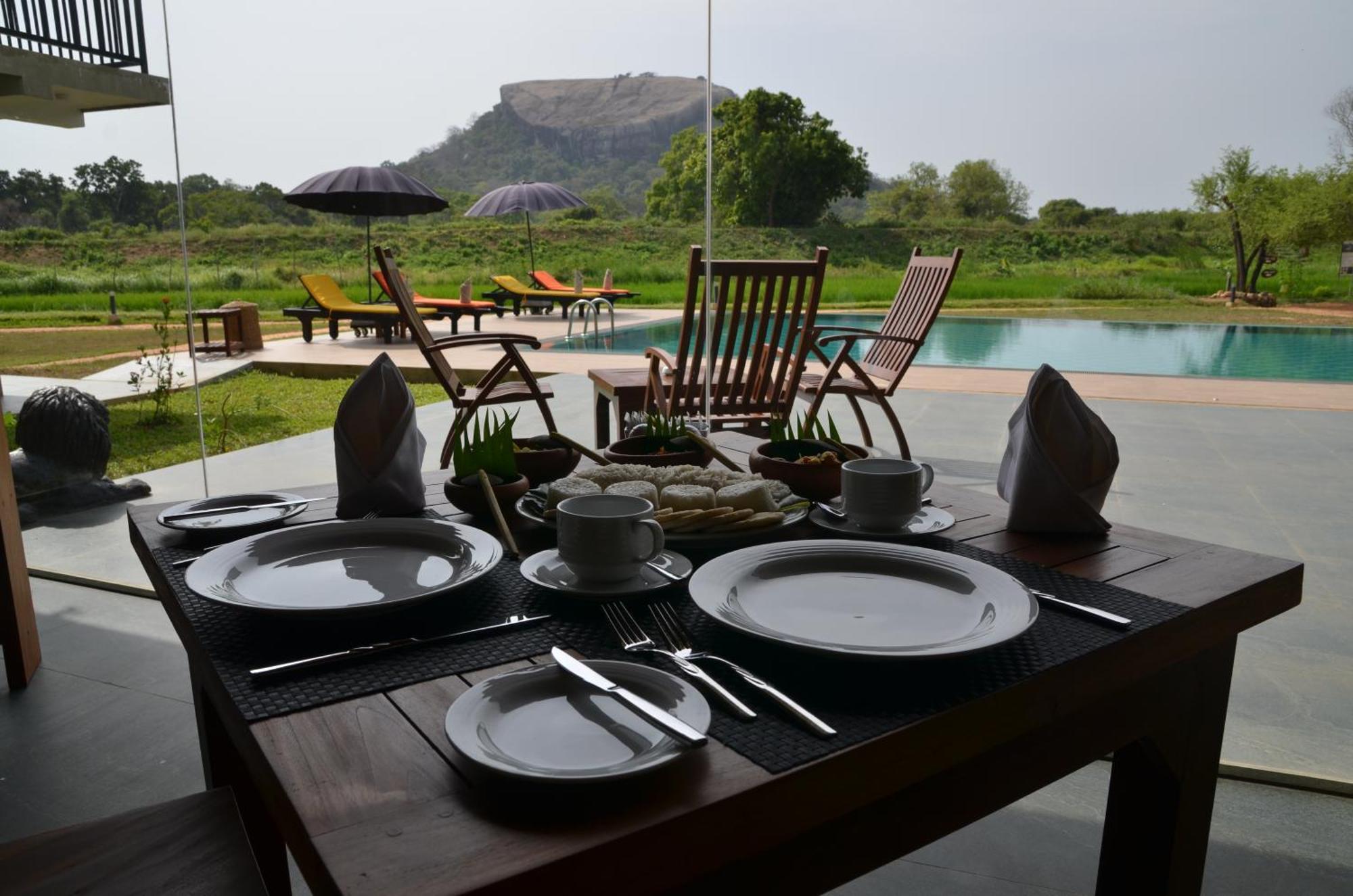 Sigiriya King'S Resort Exteriör bild