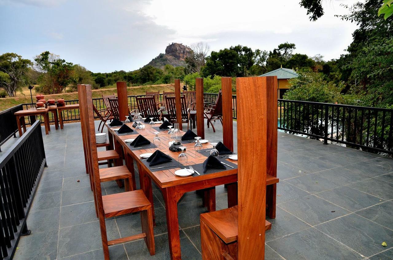 Sigiriya King'S Resort Exteriör bild