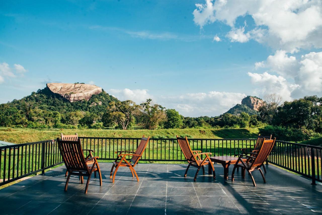 Sigiriya King'S Resort Exteriör bild
